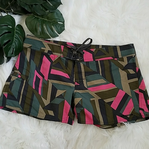 Patagonia Pants - NWOT Patagonia Multi Color Shorts Size 8